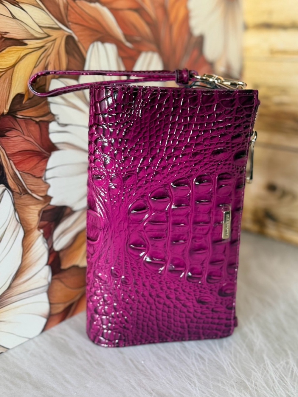 NWT Brahmin Melbourne DAISY Large Wristlet Clutch SUGAR PLUM purple PRICE FIRM